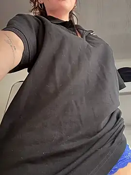 Lorraine Leon online show from March 2025 08:29:02 PM