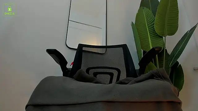 Snapshot of Whitney_Svonn chatting on February 2025 03:57:02 PM Whitney Svonn online show from February 2025 03:57:02 PM