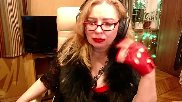 Snapshot of Miss_Tress chatting on June 2026 09:41:01 PM Miss Tress online show from June 2026 09:41:01 PM