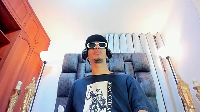 Snapshot of TomyMosterCock chatting on December 2024 12:54:02 AM TomyMosterCock online show from December 2024 12:54:02 AM