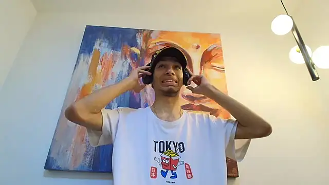 Snapshot of TomyMosterCock chatting on December 2024 11:22:01 PM TomyMosterCock online show from December 2024 11:22:01 PM