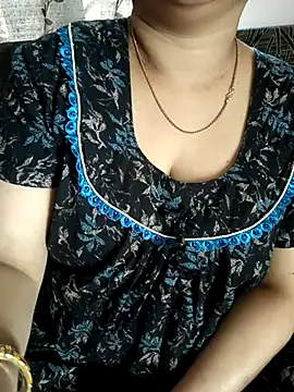 cuteyqueen online show from February 2026 06:18:02 AM