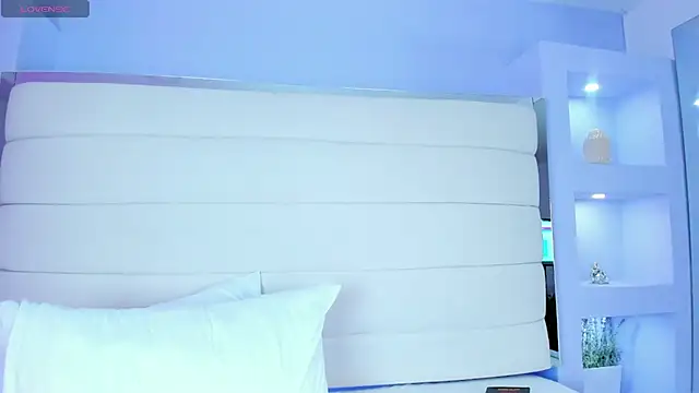 Snapshot of JessyEvans chatting on February 2025 02:04:01 AM JessyEvans online show from February 2025 02:04:01 AM