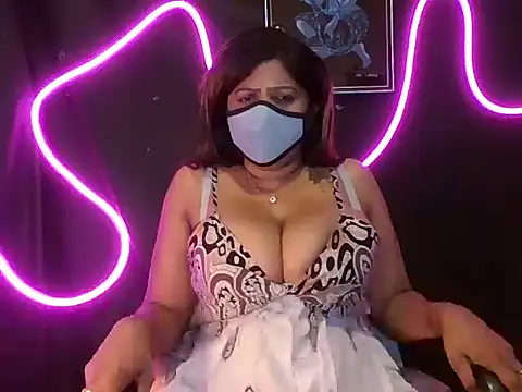 Addy Xl online show from February 2025 09:04:01 PM