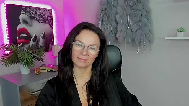 HelenLuxx online show from January 2025 10:19:01 AM