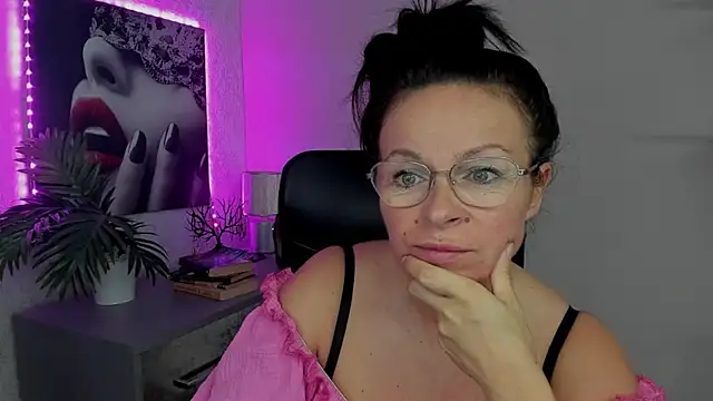 HelenLuxx online show from September 2025 06:36:01 AM