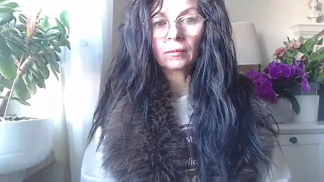 HelenLuxx online show from November 2025 07:53:01 AM