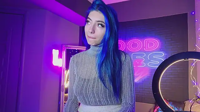 AriaVoss online show from December 2024 08:18:01 PM