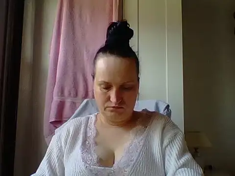  squirty cum lady  online show from March 2025 03:16:02 PM