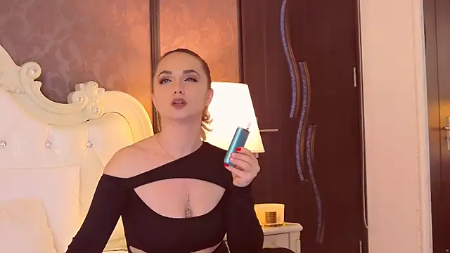 EllianaReese online show from March 2025 05:49:02 AM