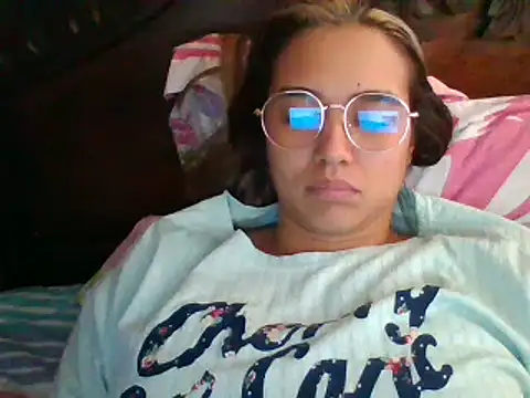 Snapshot of trianabell chatting on January 2025 08:29:01 PM trianabell online show from January 2025 08:29:01 PM