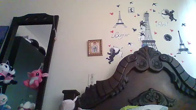 Snapshot of trianabell chatting on February 2025 09:54:01 PM trianabell online show from February 2025 09:54:01 PM