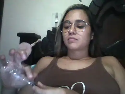 Snapshot of trianabell chatting on March 2025 01:24:02 AM trianabell online show from March 2025 01:24:02 AM