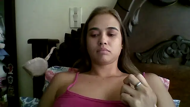 Snapshot of trianabell chatting on September 2025 05:46:01 PM trianabell online show from September 2025 05:46:01 PM