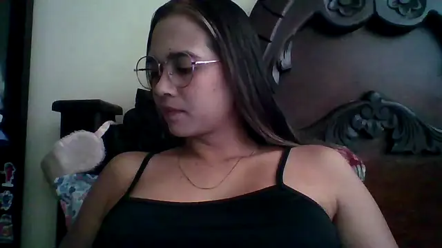 Snapshot of trianabell chatting on September 2025 04:54:01 PM trianabell online show from September 2025 04:54:01 PM