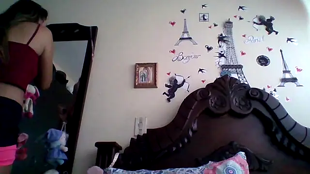 Snapshot of trianabell chatting on October 2025 04:49:01 PM trianabell online show from October 2025 04:49:01 PM