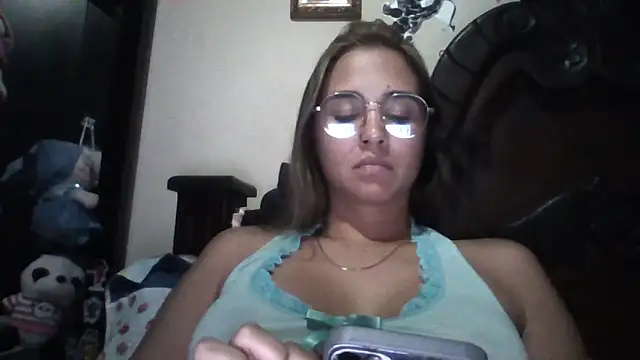 Snapshot of trianabell chatting on October 2025 01:39:02 AM trianabell online show from October 2025 01:39:02 AM