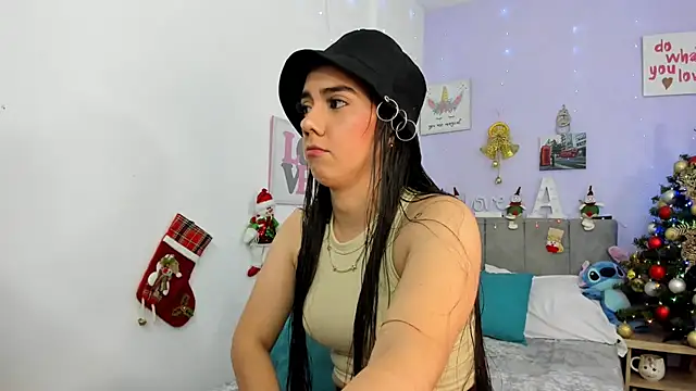 Snapshot of Alexia_Sweet_x chatting on December 2024 01:40:02 AM Alexia Sweet x online show from December 2024 01:40:02 AM