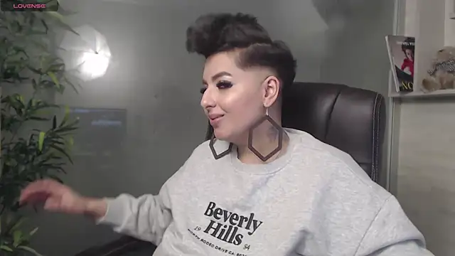 BustyAllyy online show from January 2025 11:27:01 PM