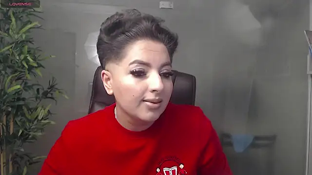 BustyAllyy online show from January 2025 09:39:01 PM