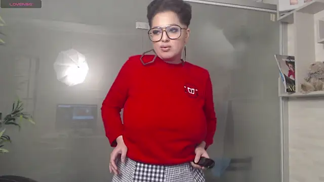 BustyAllyy online show from January 2025 01:19:01 AM