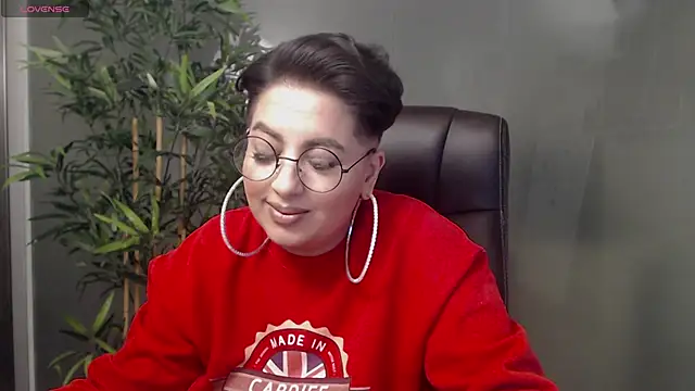 BustyAllyy online show from February 2025 01:53:01 AM