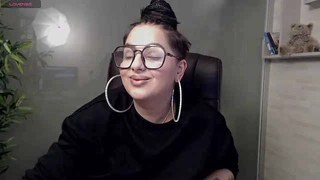 BustyAllyy online show from March 2025 10:18:02 PM