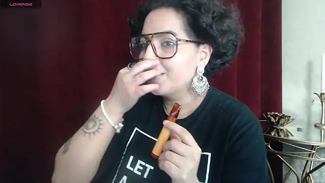 BustyAllyy online show from September 2025 07:03:01 PM