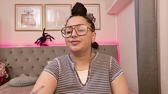 BustyAllyy online show from October 2025 07:14:02 PM