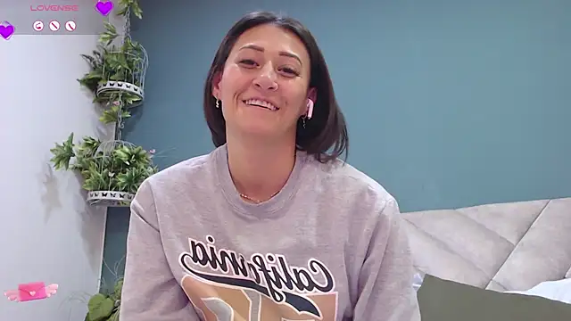 SharisWillian online show from February 2025 07:29:01 AM