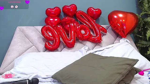 SharisWillian online show from February 2025 04:23:02 PM