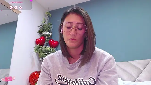 SharisWillian online show from March 2025 07:09:01 AM