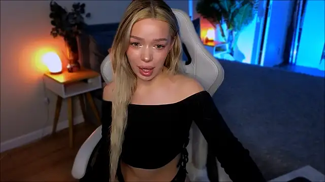 Lily Yin online show from April 2026 06:19:01 AM