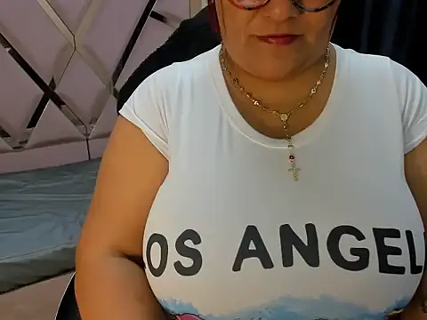 DaianaLutz online show from September 2025 01:26:02 PM