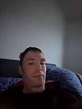Snapshot of Schnubby1 chatting on February 2026 04:15:02 PM Schnubby1 online show from February 2026 04:15:02 PM