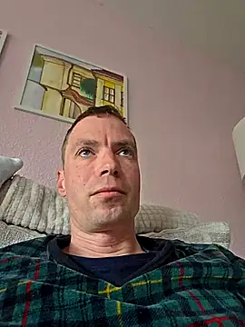 Snapshot of Schnubby1 chatting on May 2026 09:25:02 AM Schnubby1 online show from May 2026 09:25:02 AM