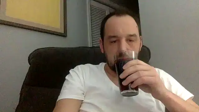 Snapshot of Kink_Master_Daddy chatting on April 2026 04:41:02 AM Kink Master Daddy online show from April 2026 04:41:02 AM