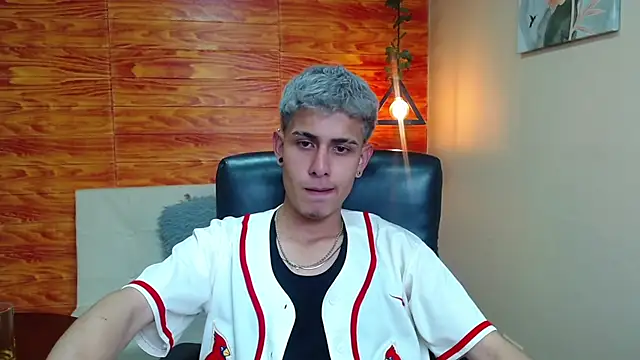 Snapshot of Bastiaan_28 chatting on December 2024 04:56:02 AM Bastiaan 28 online show from December 2024 04:56:02 AM