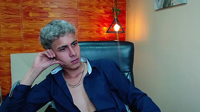 Snapshot of Bastiaan_28 chatting on December 2024 07:18:02 AM Bastiaan 28 online show from December 2024 07:18:02 AM