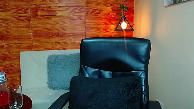 Snapshot of Bastiaan_28 chatting on December 2024 02:10:02 AM Bastiaan 28 online show from December 2024 02:10:02 AM