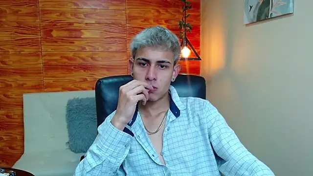 Snapshot of Bastiaan_28 chatting on December 2024 03:16:02 AM Bastiaan 28 online show from December 2024 03:16:02 AM