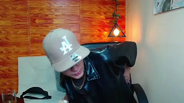 Snapshot of Bastiaan_28 chatting on January 2025 08:11:01 AM Bastiaan 28 online show from January 2025 08:11:01 AM