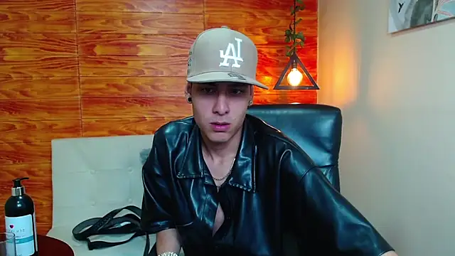 Snapshot of Bastiaan_28 chatting on January 2025 11:15:01 AM Bastiaan 28 online show from January 2025 11:15:01 AM