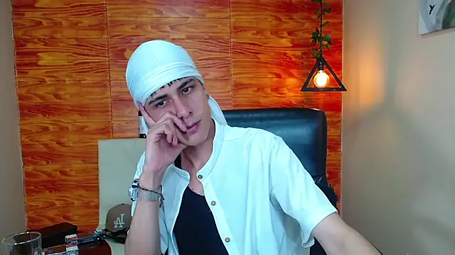 Snapshot of Bastiaan_28 chatting on January 2025 01:02:01 AM Bastiaan 28 online show from January 2025 01:02:01 AM