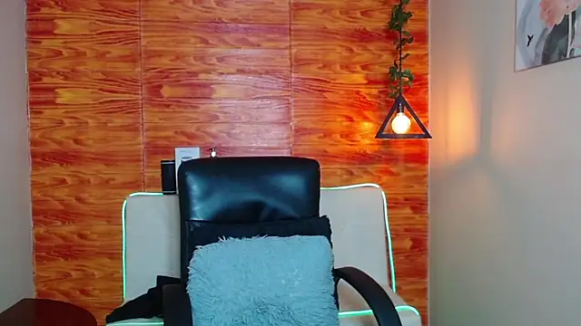 Snapshot of Bastiaan_28 chatting on January 2025 10:07:02 AM Bastiaan 28 online show from January 2025 10:07:02 AM