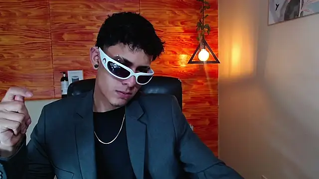 Snapshot of Bastiaan_28 chatting on February 2025 10:29:02 AM Bastiaan 28 online show from February 2025 10:29:02 AM