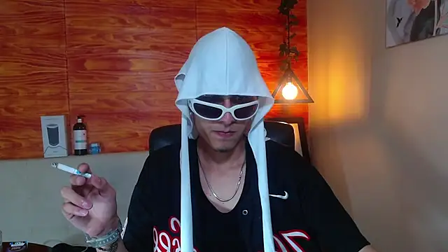 Snapshot of Bastiaan_28 chatting on February 2025 03:18:02 AM Bastiaan 28 online show from February 2025 03:18:02 AM