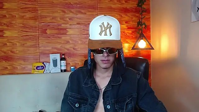 Snapshot of Bastiaan_28 chatting on February 2025 04:58:01 AM Bastiaan 28 online show from February 2025 04:58:01 AM