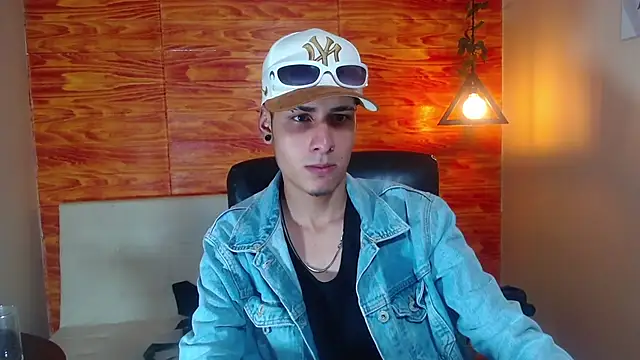 Snapshot of Bastiaan_28 chatting on February 2025 03:06:02 AM Bastiaan 28 online show from February 2025 03:06:02 AM