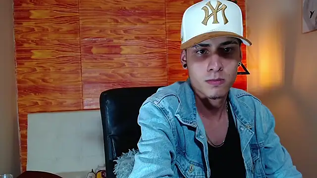 Snapshot of Bastiaan_28 chatting on February 2025 09:17:02 AM Bastiaan 28 online show from February 2025 09:17:02 AM